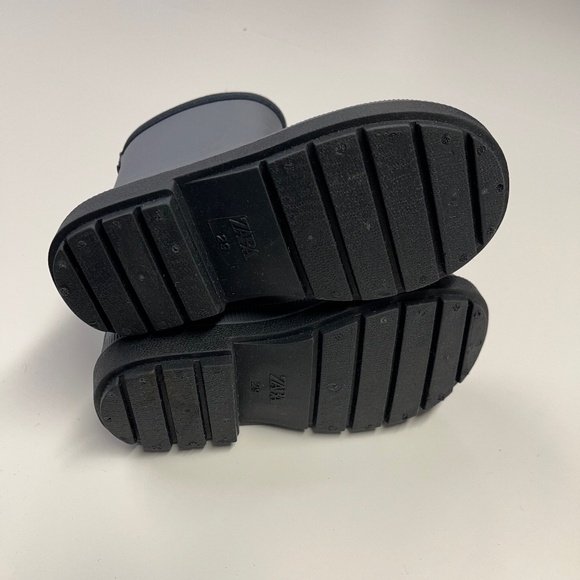 Zara Fuzzy Lined Rubber Boots Size 29 NWOT - Picture 3 of 5